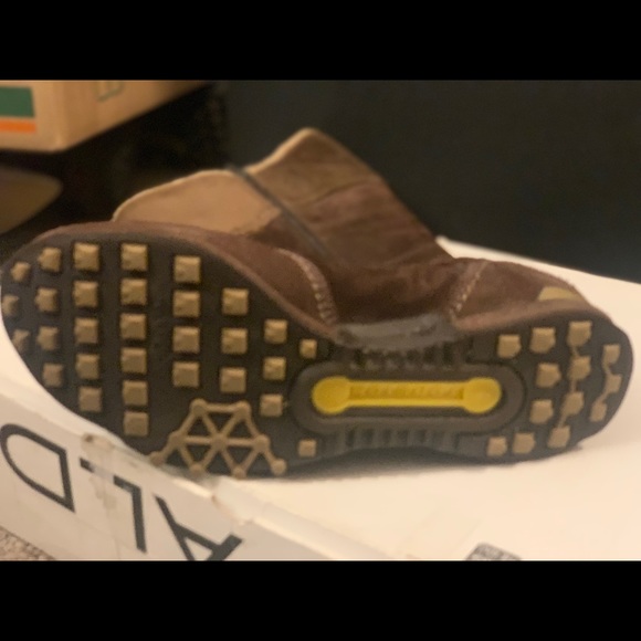 Adidas Boots size 9 - Picture 5 of 5